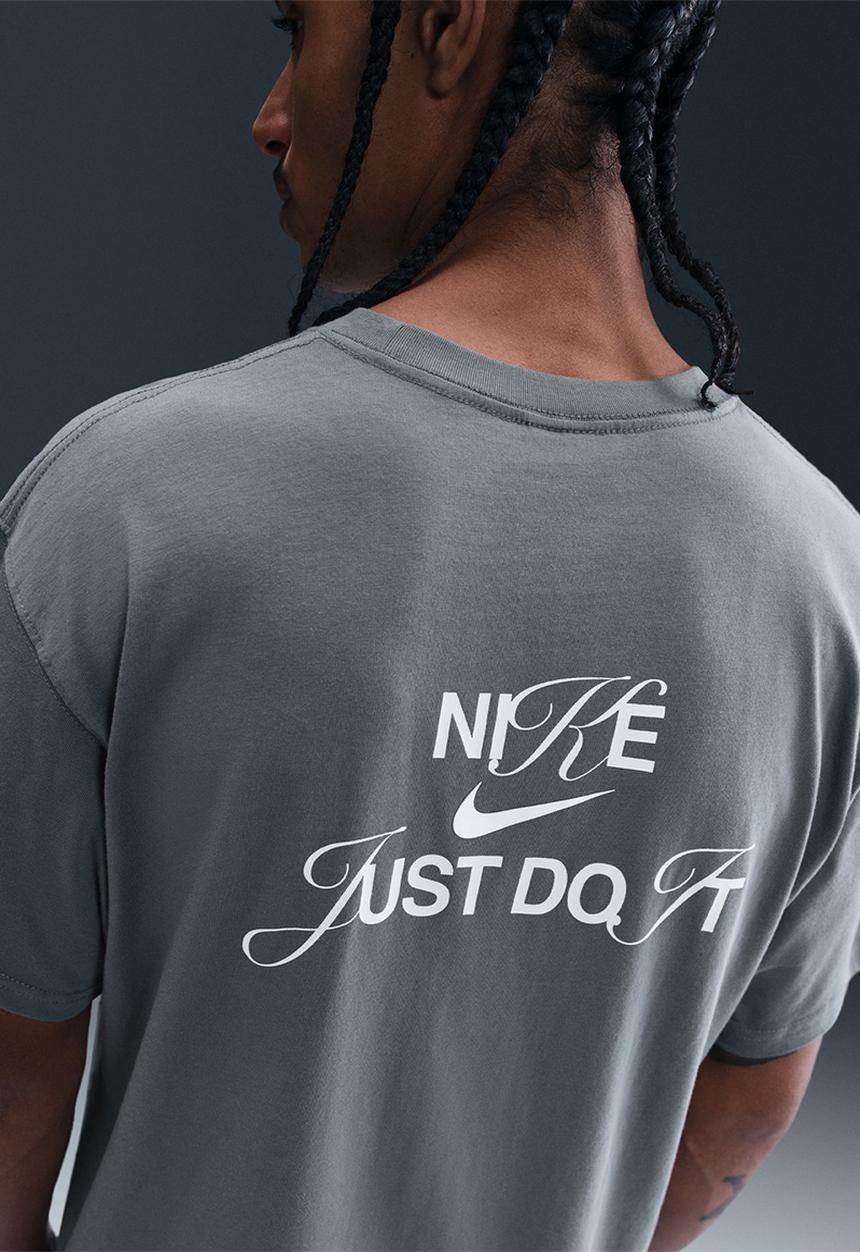 Nike - NSW Backprint Just Do It Graphic Tee - Smoke Grey