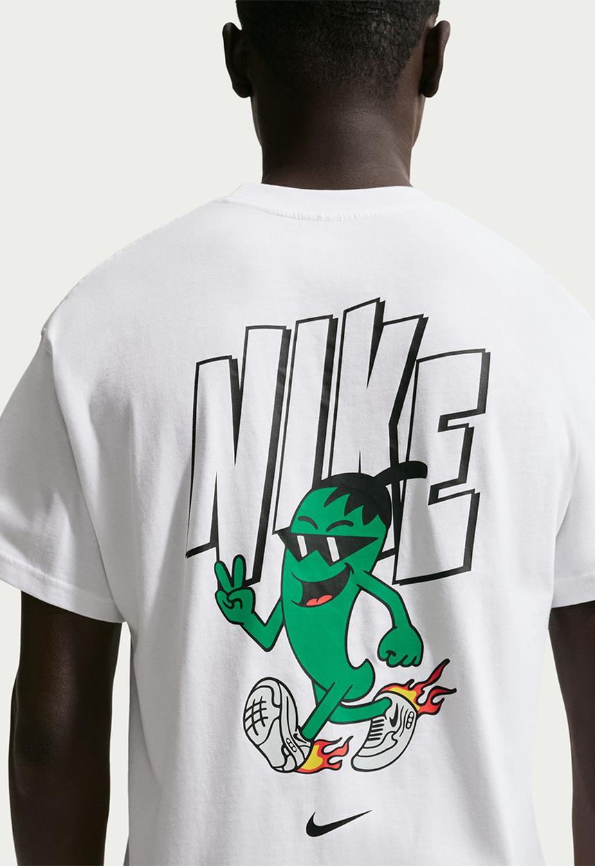 Nike - NSW GFX Chilli Graphic T-Shirt i- White
