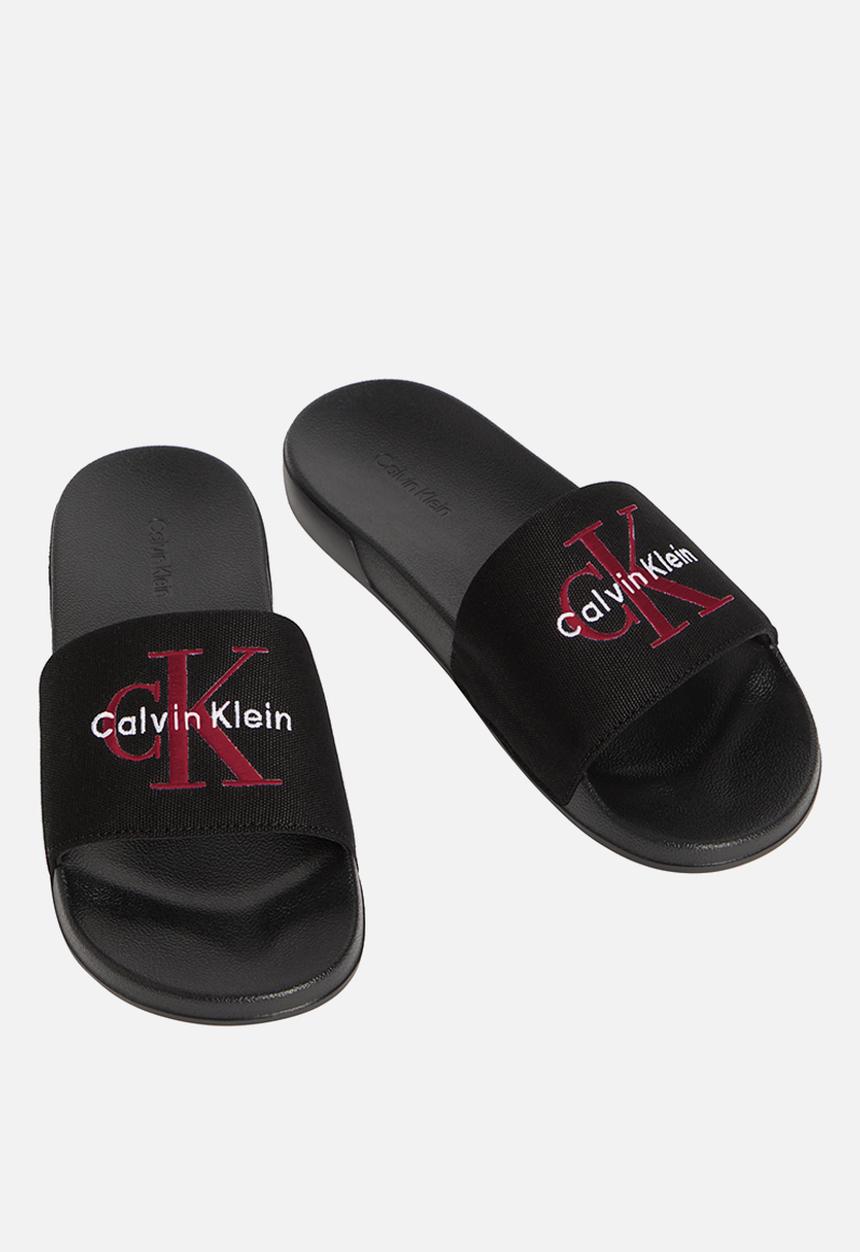Calvin Klein - Ess Slide Cv - Black/Rhubarb