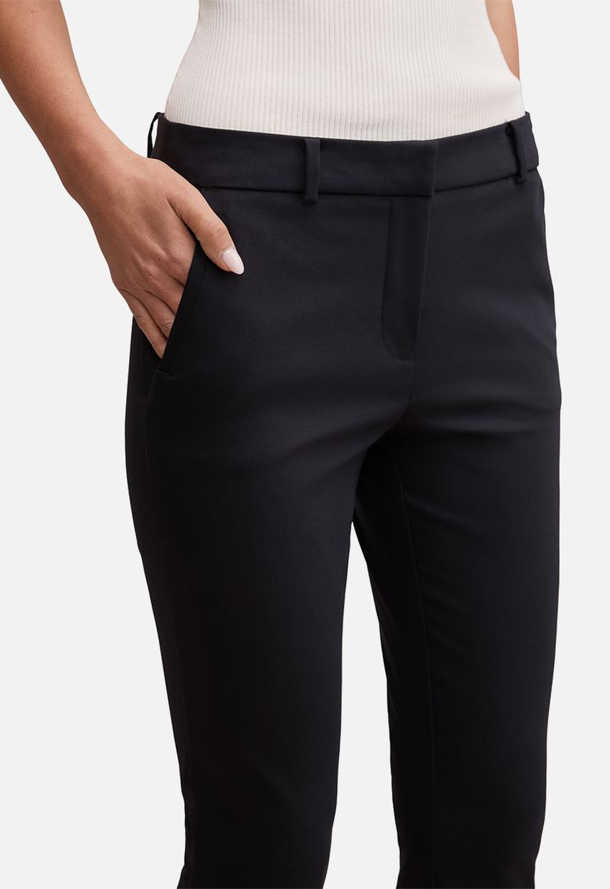 Forever New - Grace 7/8th slim pants in navy suit