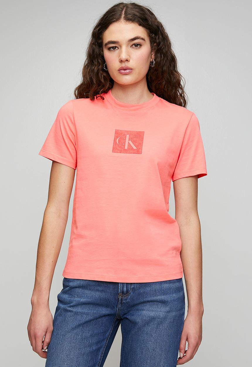 Calvin Klein - Ss classic fit monogram tee - washed scarlet