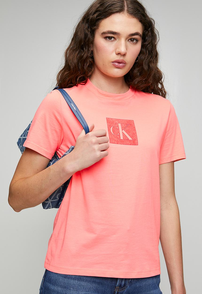 Calvin Klein - Ss classic fit monogram tee - washed scarlet