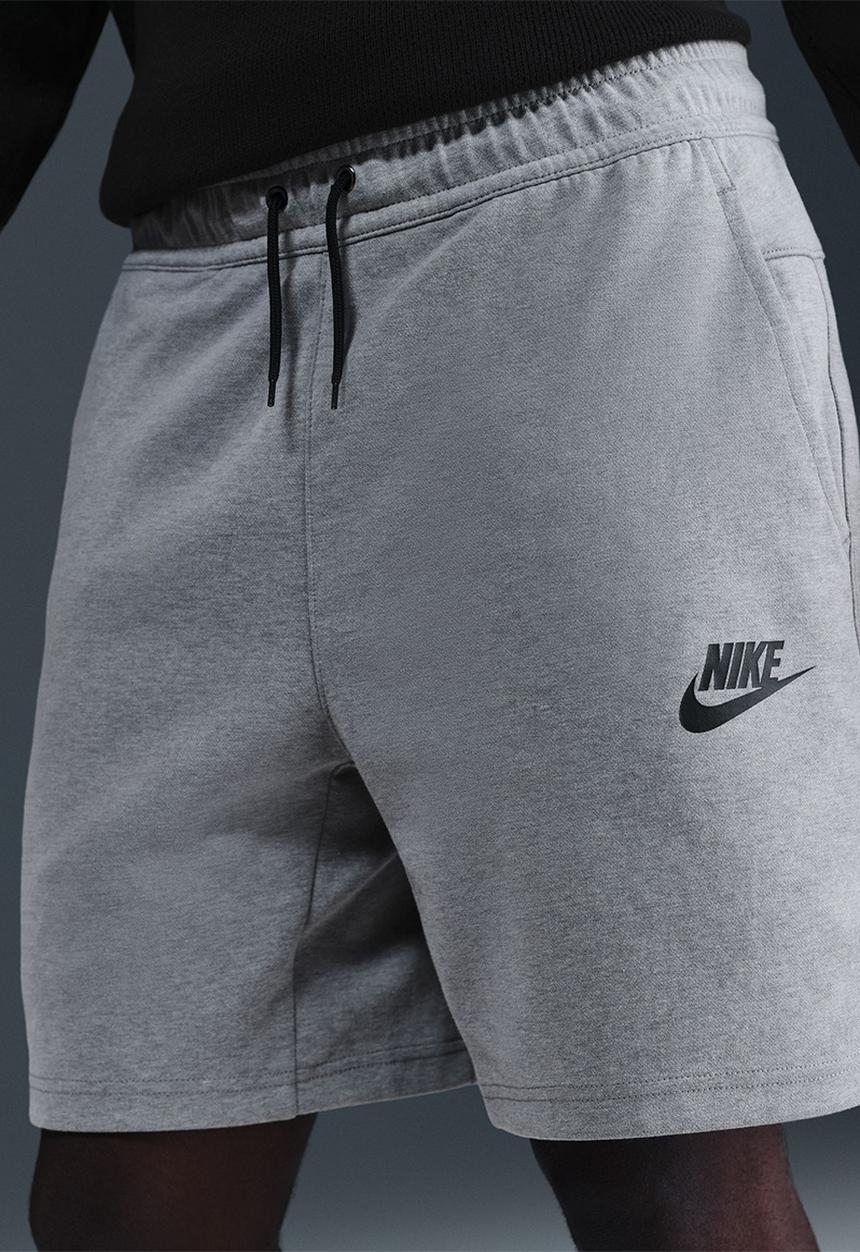 Nike - Tech Fleece Essentials Shorts - Grey /Black