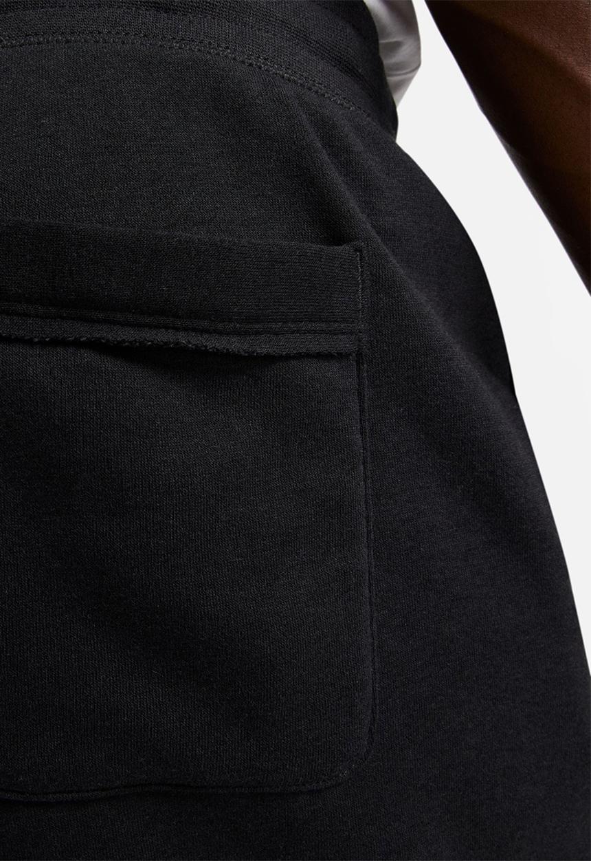 Nike - NSW Cub Alumni  French Terry Shorts - Black/White/Whit