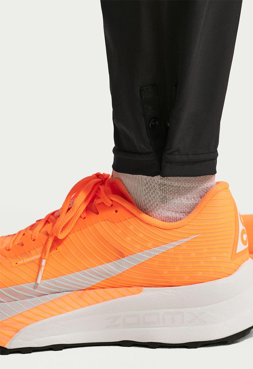 Nike - ACG "Dawn Range"  Dri-FIT Trail Running Pants - Black/Smtwht