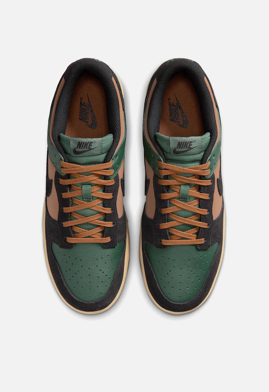 Nike - NIKE DUNK LOW RETRO