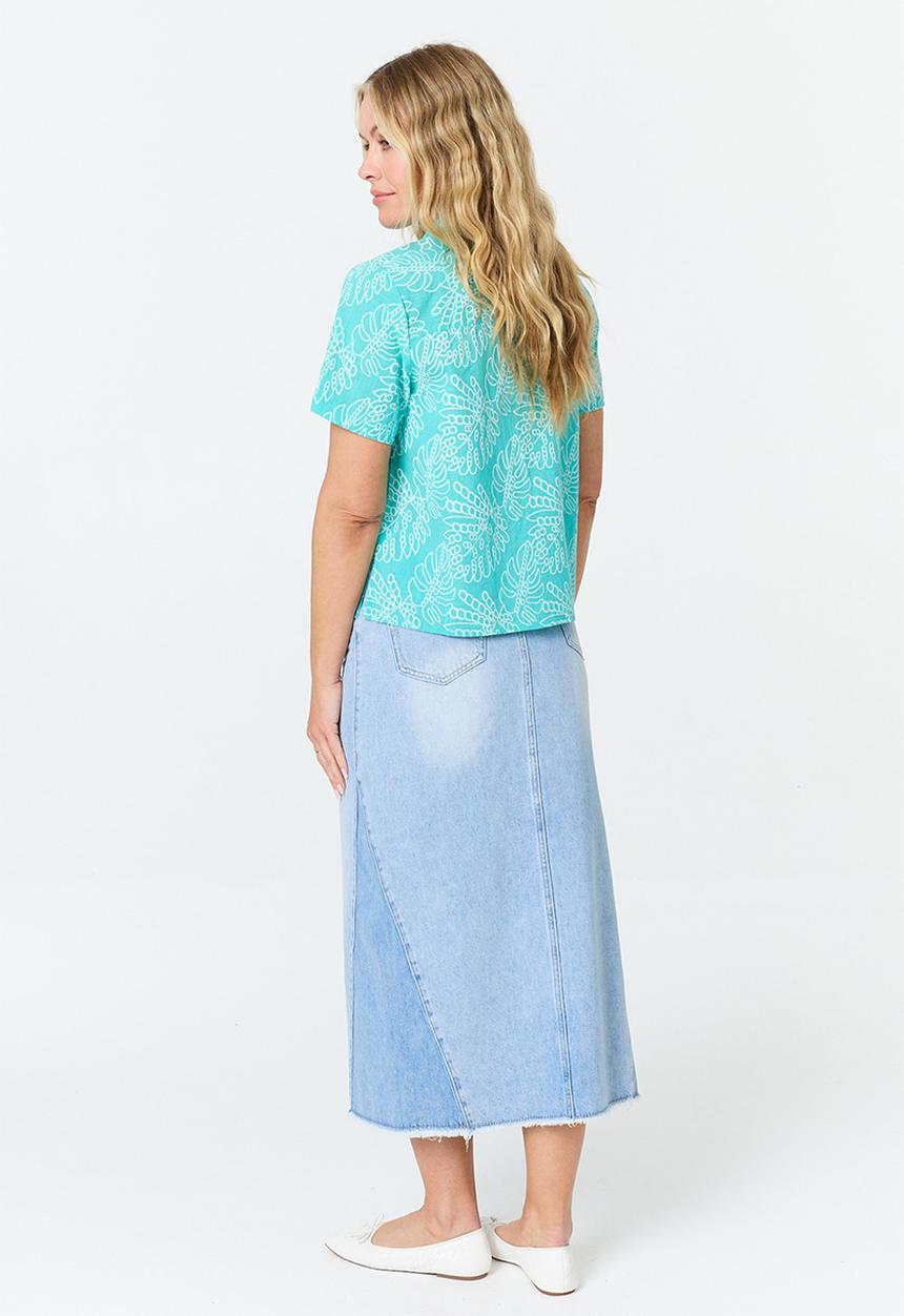 MANDI - S/S Boxy Top With All Over Print - Blue