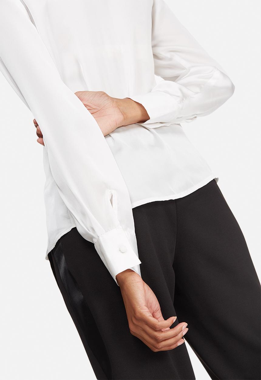 dailyfriday - Satin kitty bow blouse