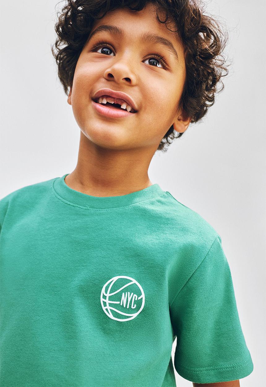 H&M - Printed t-shirt - green/basketball
