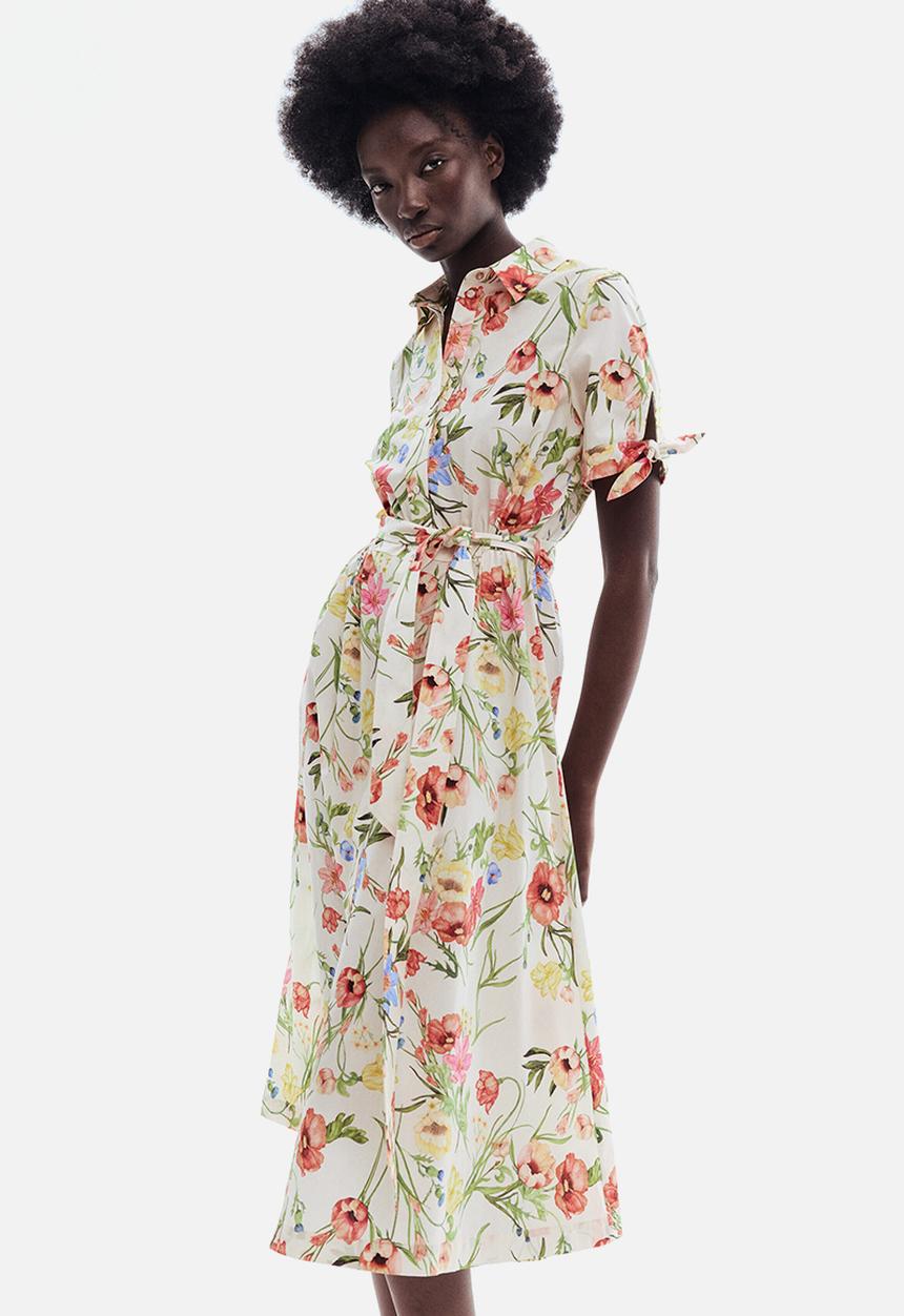 H&M - Short-sleeved shirt dress - cream/floral