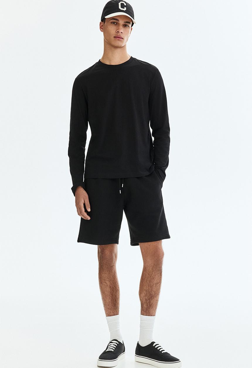 H&M - Regular fit sweatshorts - black