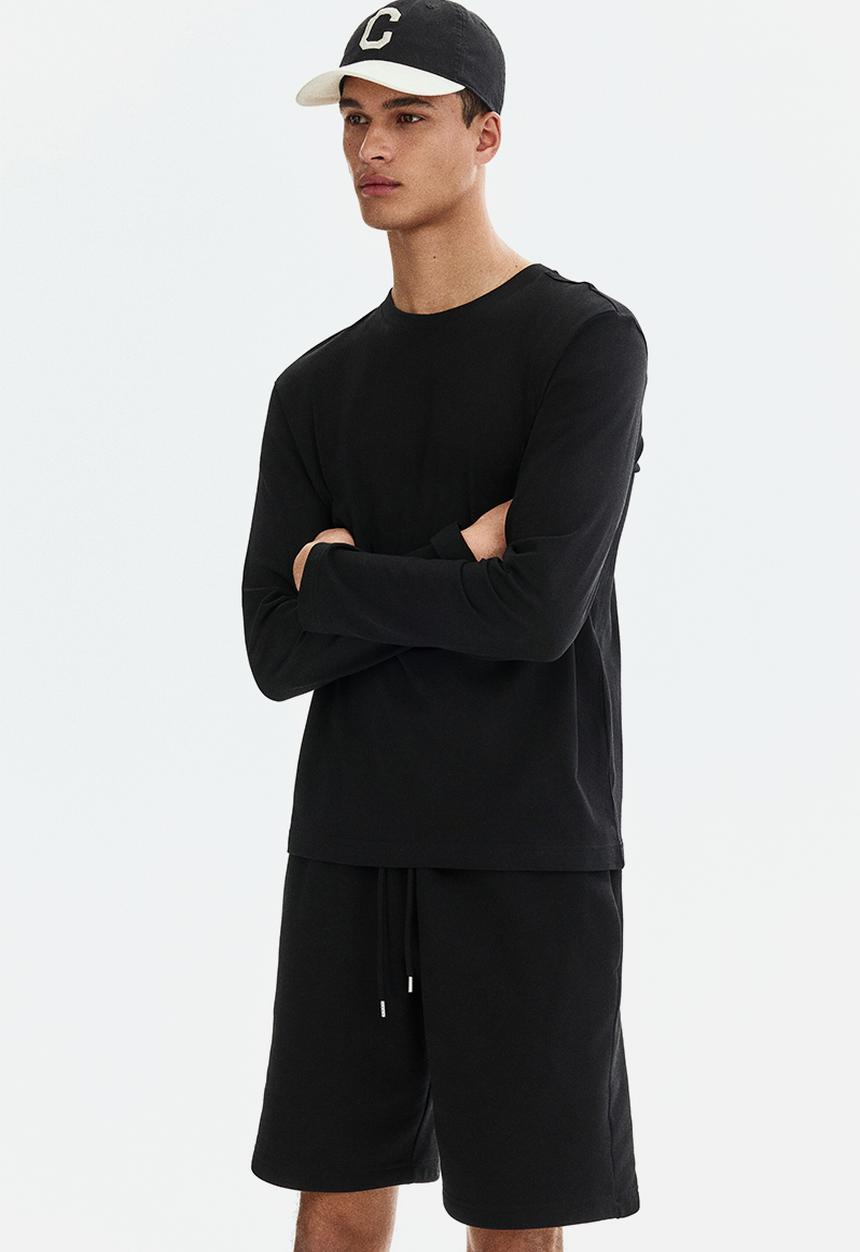 H&M - Regular fit sweatshorts - black