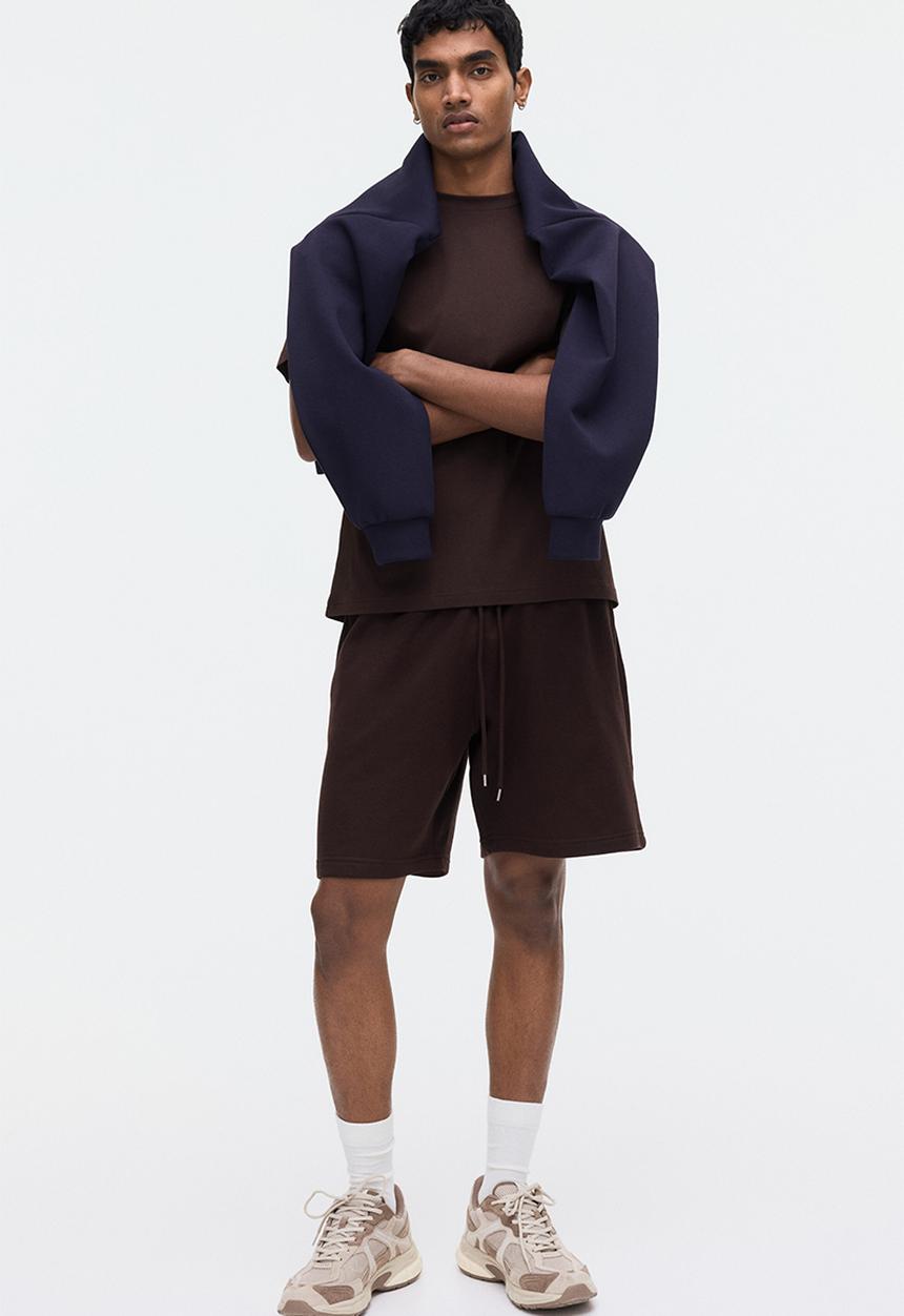 H&M - Regular fit sweatshorts - dark brown