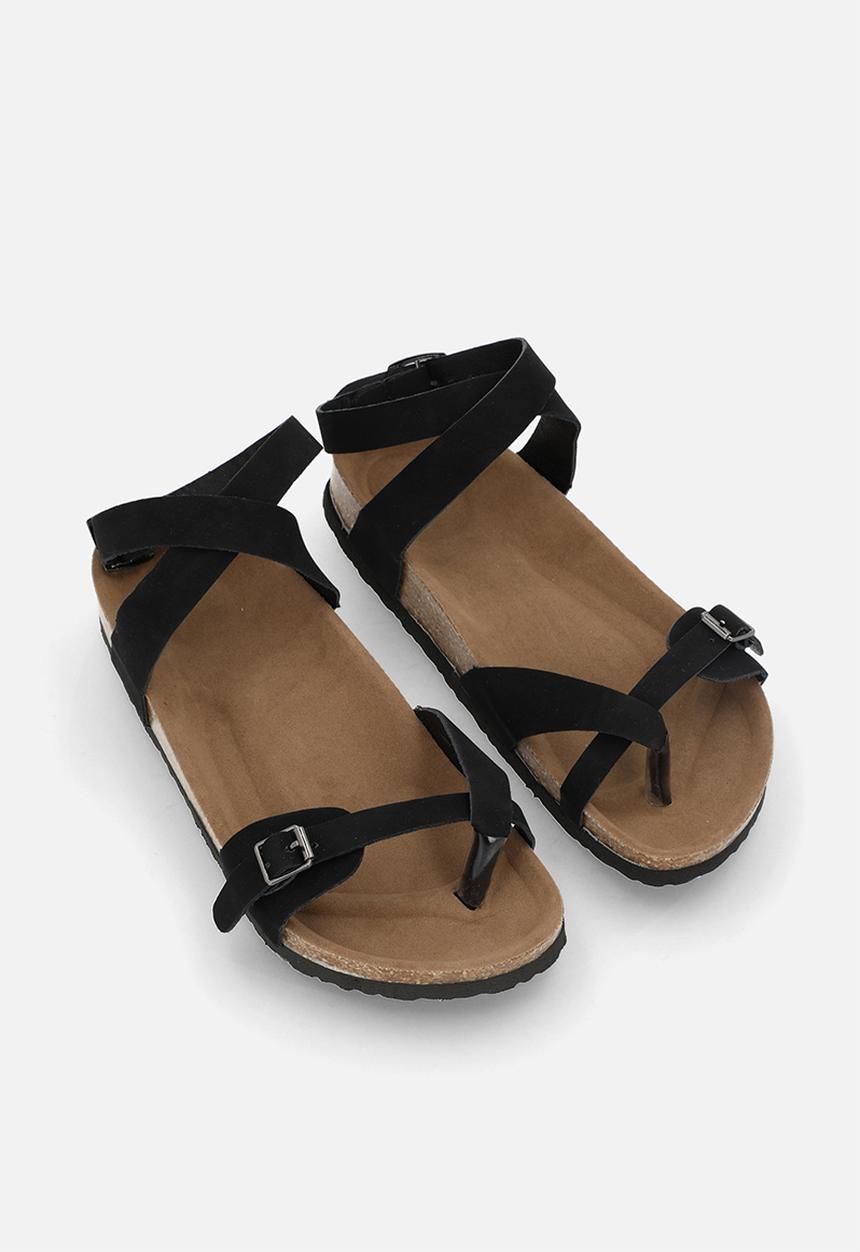 Pop Candy - Criss cross strapped sandals - black