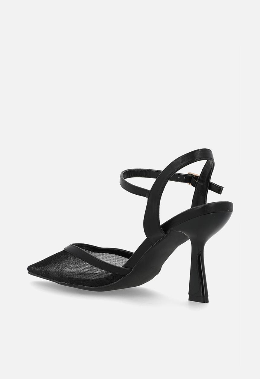 Madison® - Piper closed toe ankle strap - black