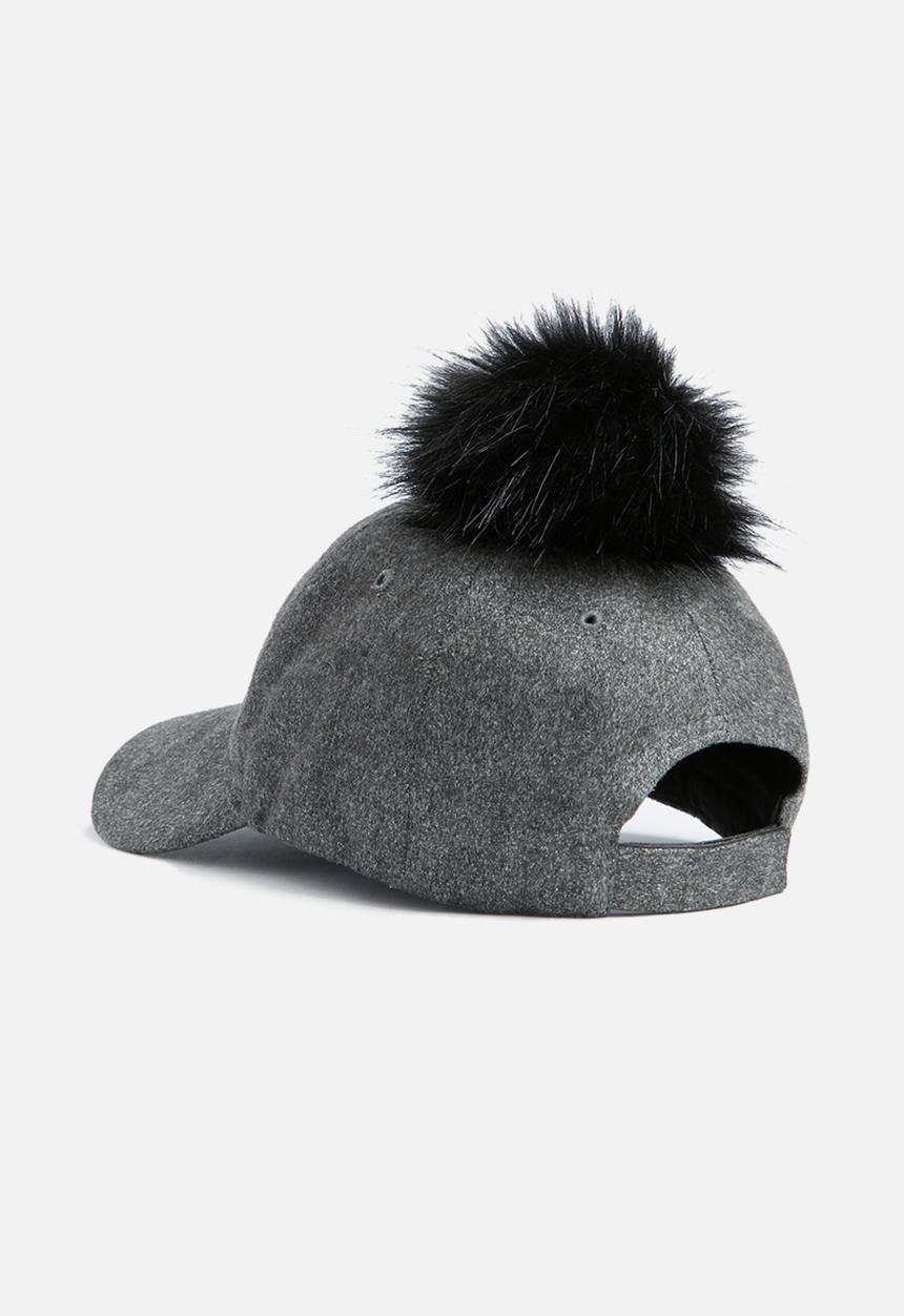 dailyfriday - Pom pom cap