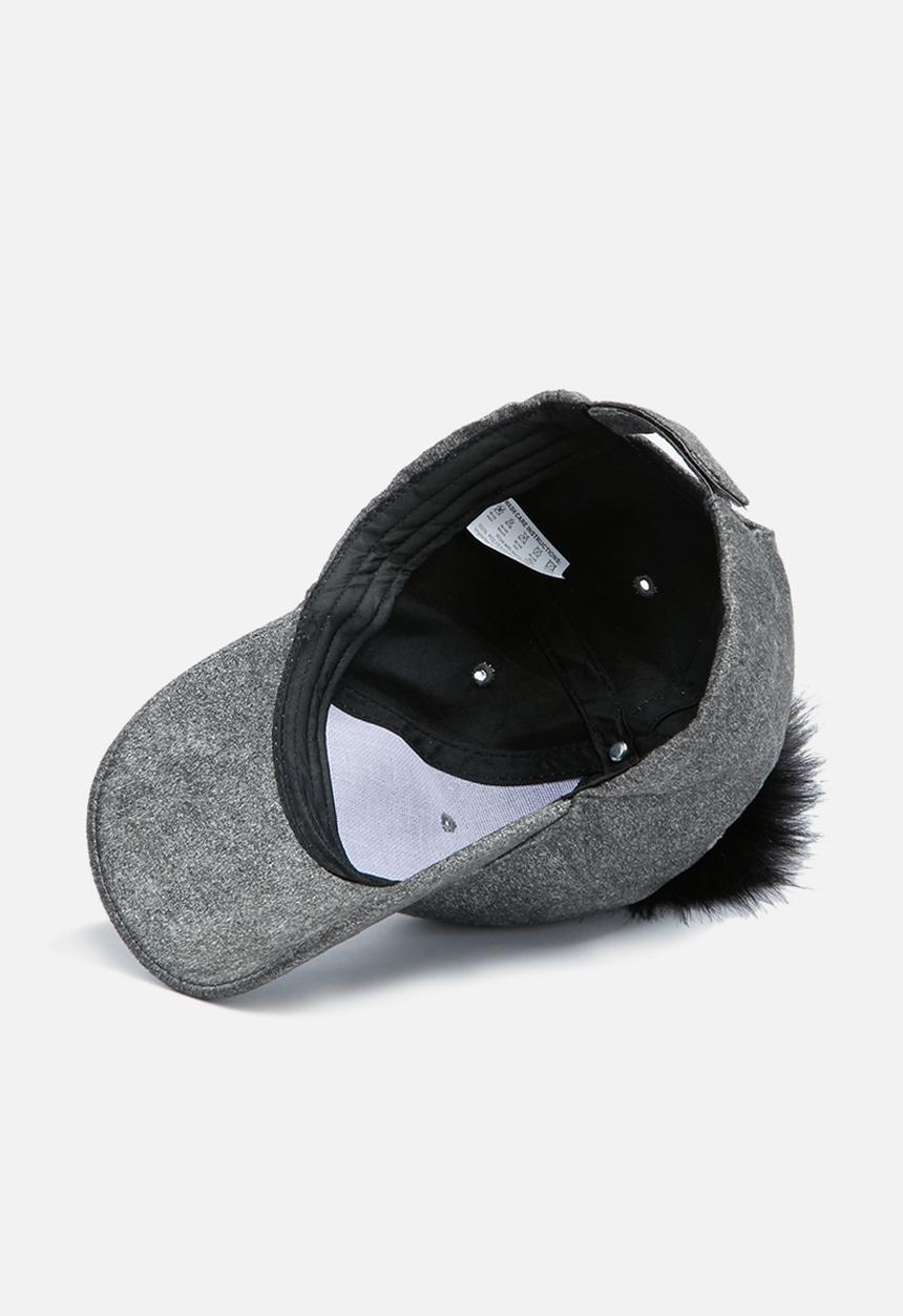 dailyfriday - Pom pom cap