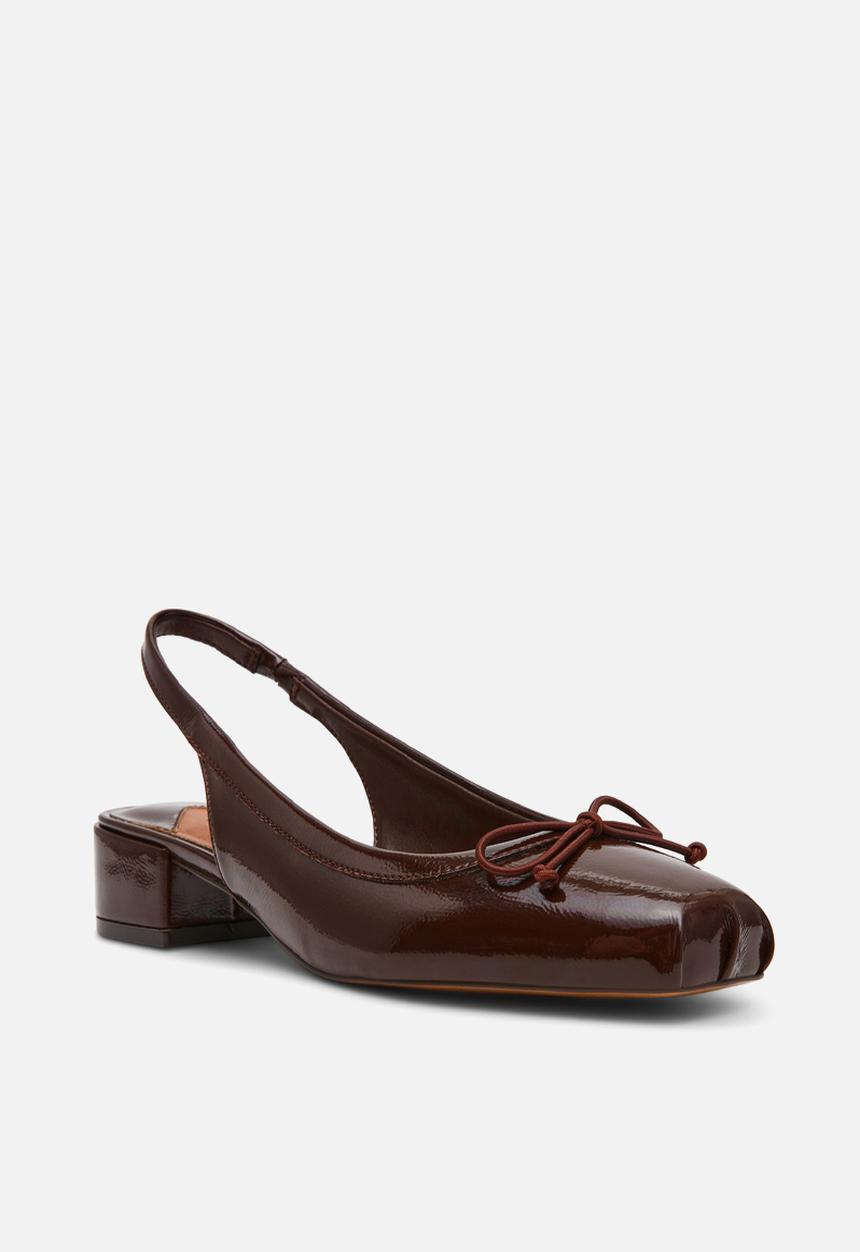 Steve Madden - Loved slingback - brn patent