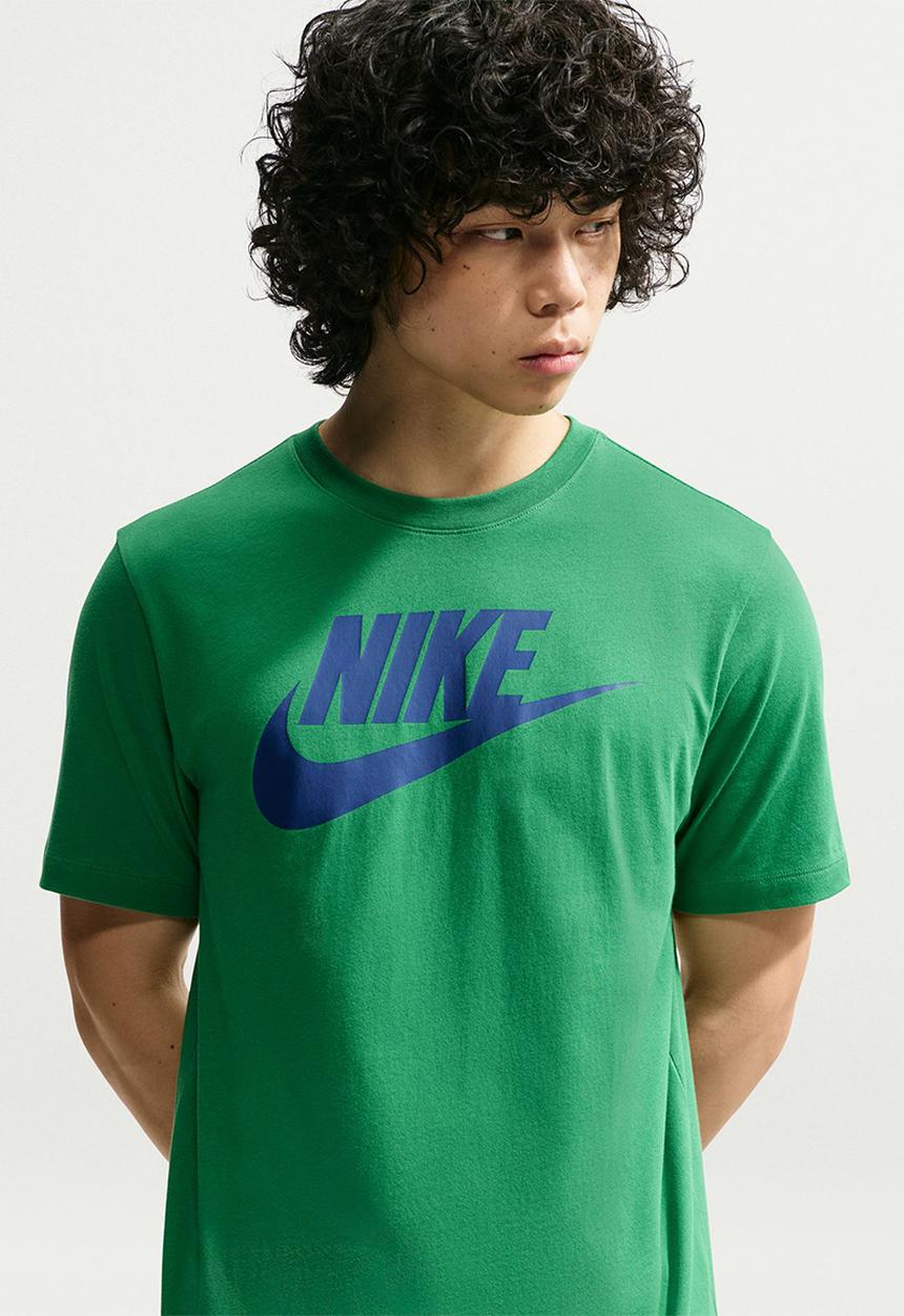 Nike - NSW Icon Futura T-Shirt - Classic Green