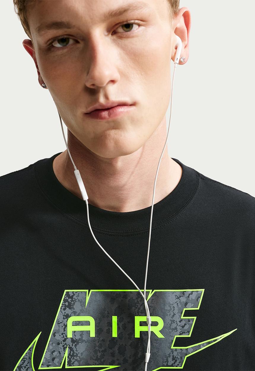 Nike - NSW  "Nike Air" Graphic Print Tee - Black