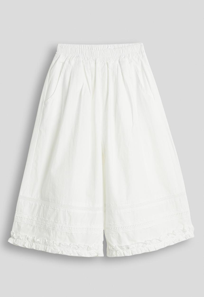 Pop Candy - Lace trim pants with hem ruffle - white