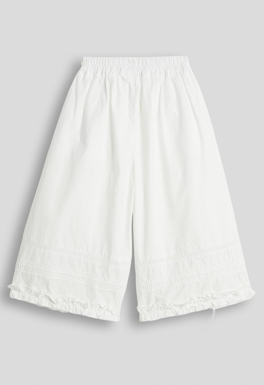 Pop Candy - Lace trim pants with hem ruffle - white