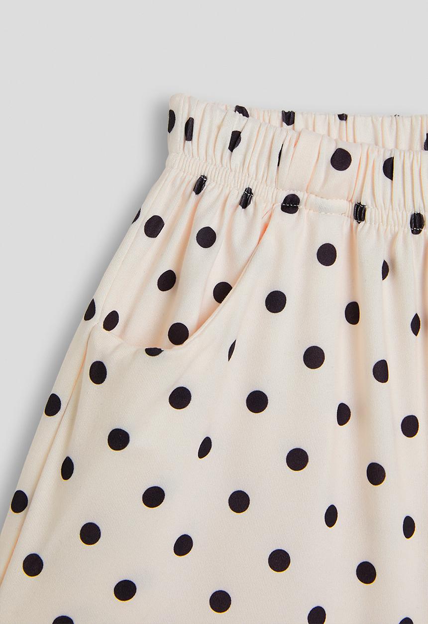 Pop Candy - Frilled hem shorts - white