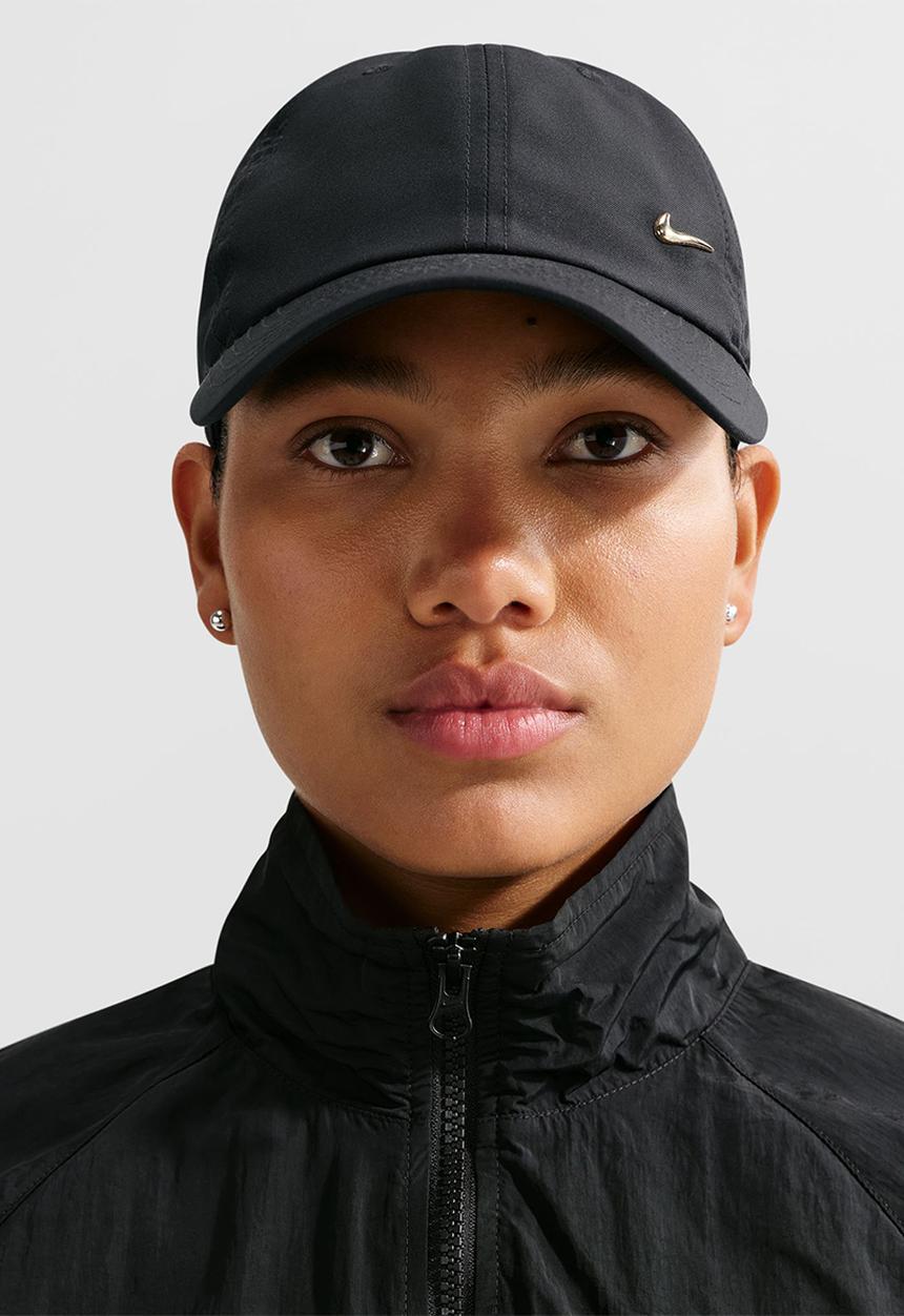 Nike - Nike Dri-Fit Clubunstructured Metal Swoosh Cap - Black/Metallic Gold