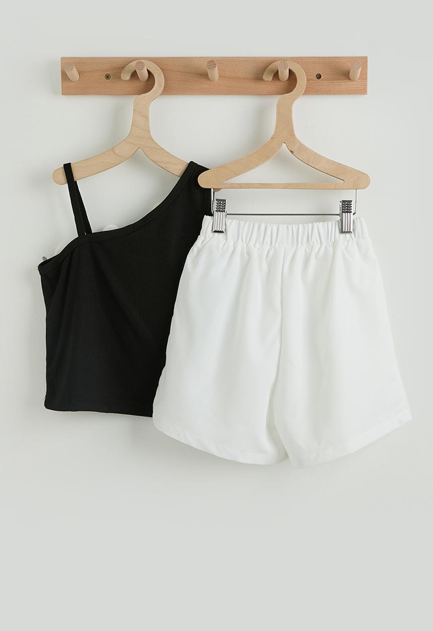 Pop Candy - Floral applique one shoulder tee with shorts - black/white