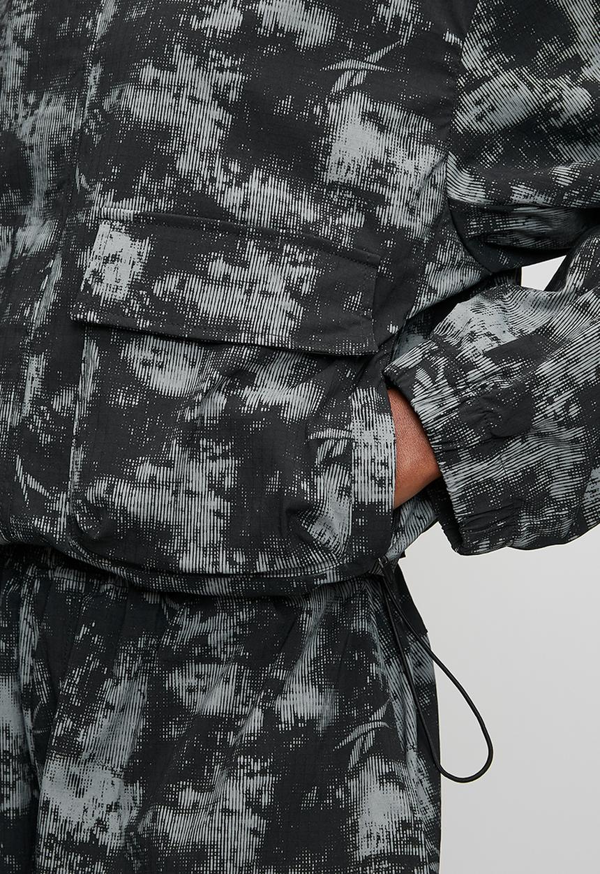 Reebok - Alt Sport Camo Windbreaker - Camo Aop