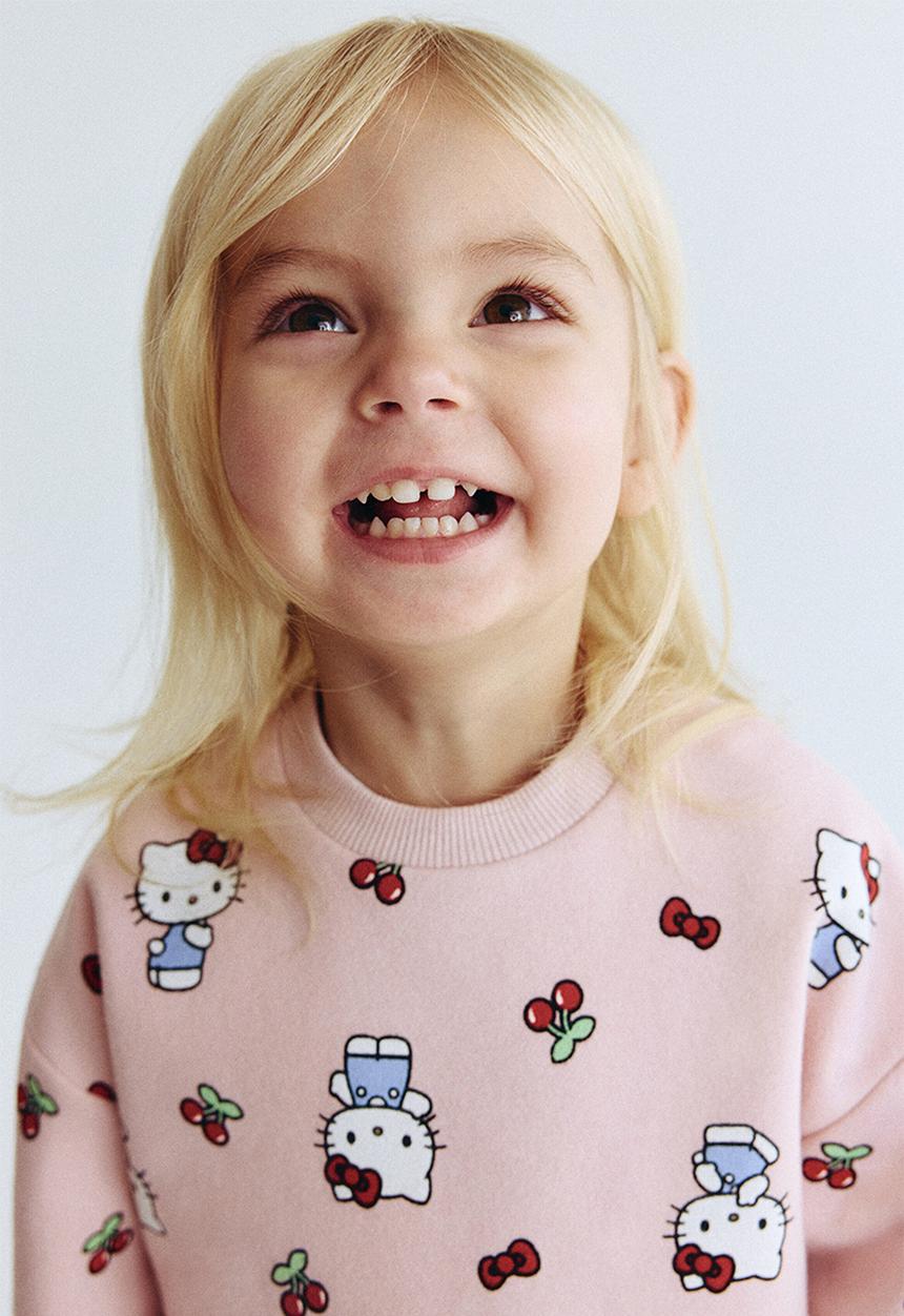 H&M - 2-piece printed sweatshirt set - light pink/hello kitty