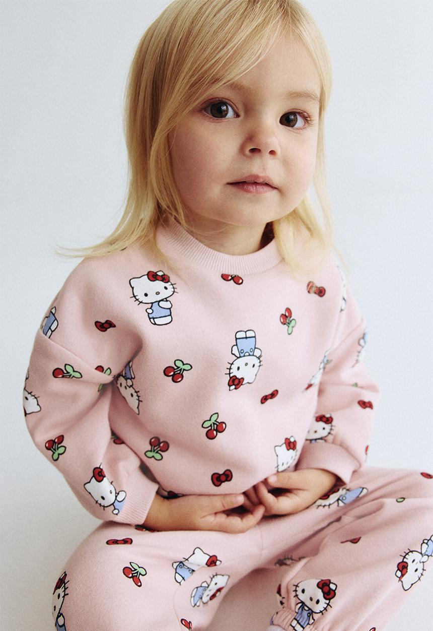 H&M - 2-piece printed sweatshirt set - light pink/hello kitty