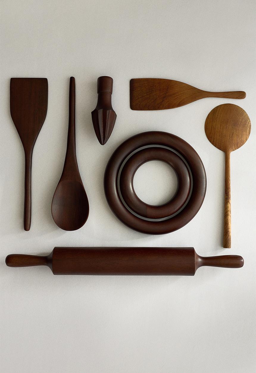 H&M - Mango wood citrus reamer - dark brown