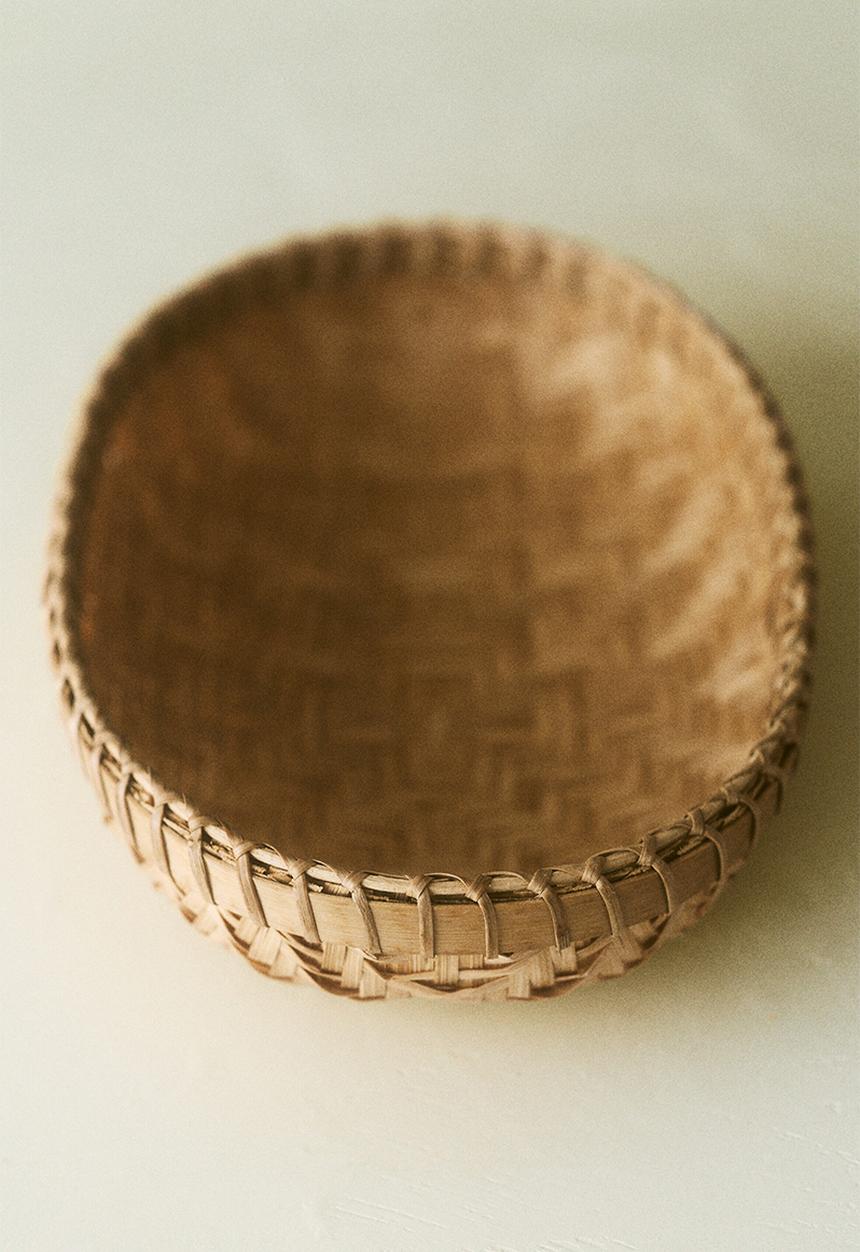 H&M - Small oval bamboo basket - beige