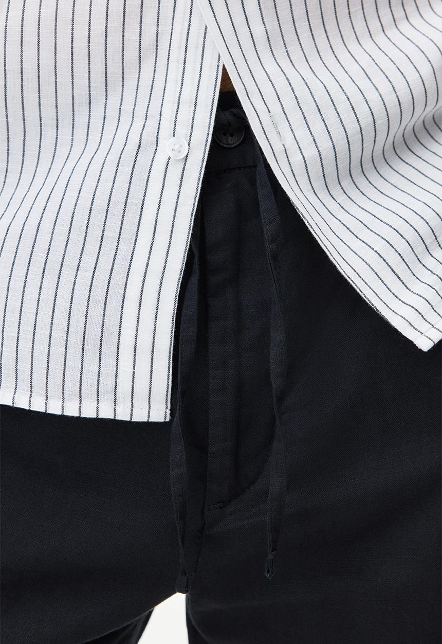 H&M - Regular fit linen-blend shorts - black