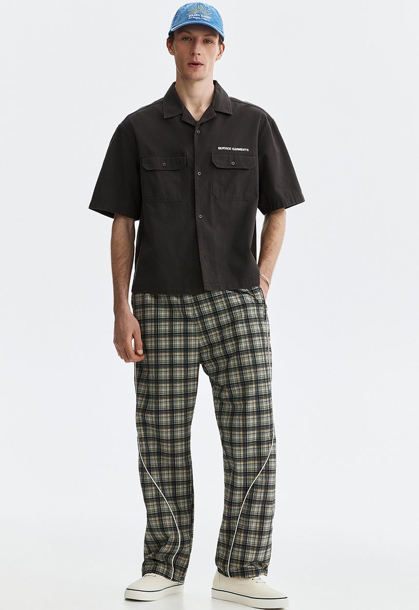 H&M - Relaxed fit short-sleeved utility shirt - dark grey/service garments