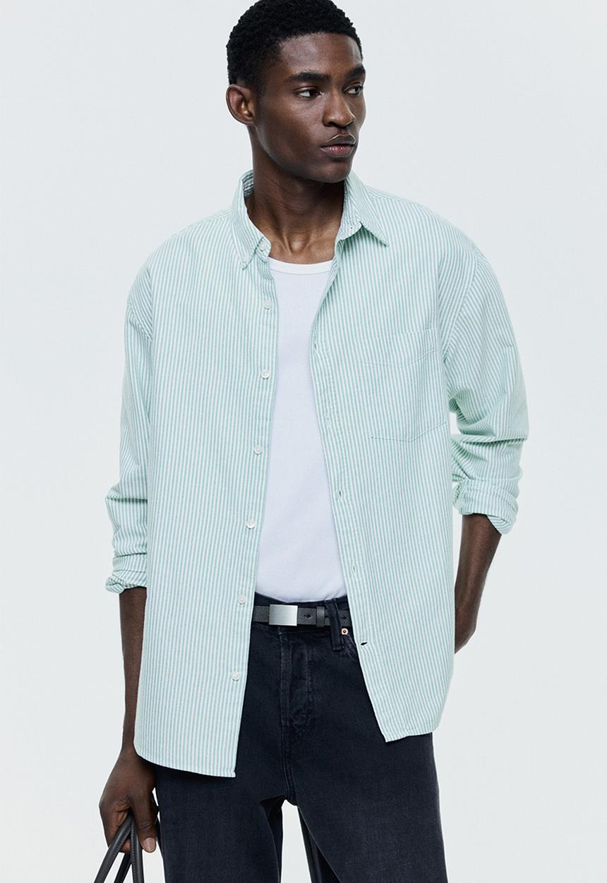 H&M - Regular fit oxford shirt - green/striped