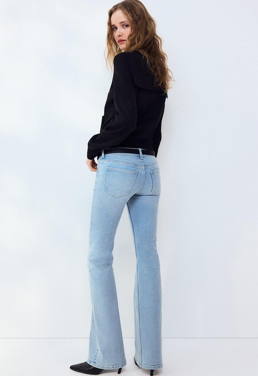 H&M - Flared low jeans - light denim blue