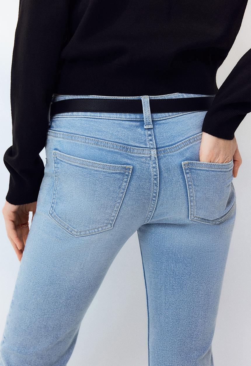 H&M - Flared low jeans - light denim blue