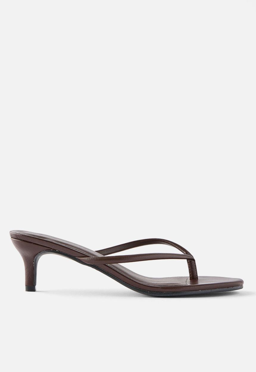 Cotton On - Harlow flip flop kitten heel - choc smooth
