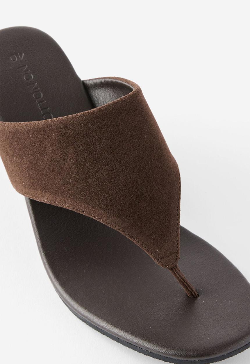 Cotton On - Bobbie flip flop wedge - choc micro