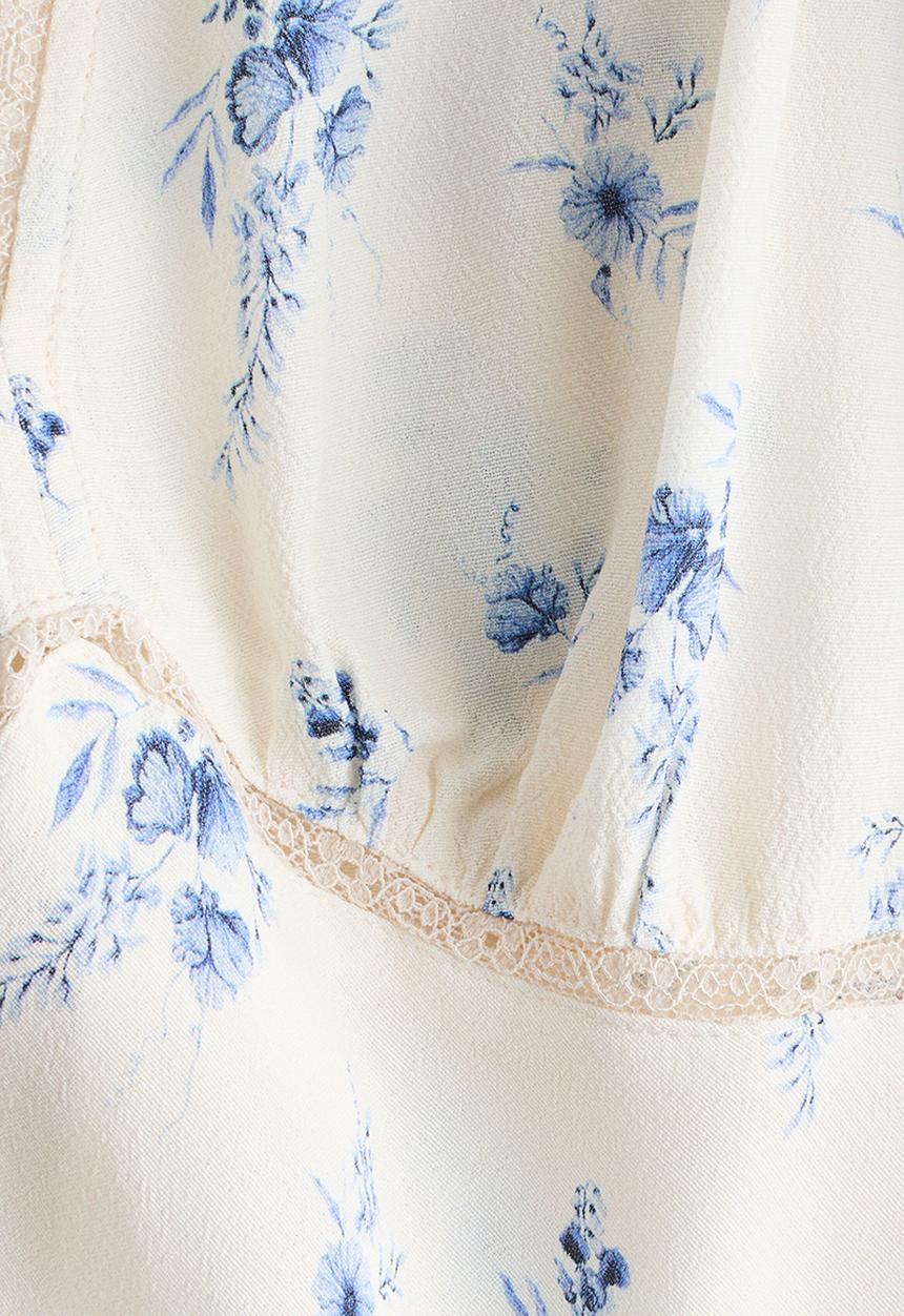 H&M - Long-sleeved viscose dress - white/floral