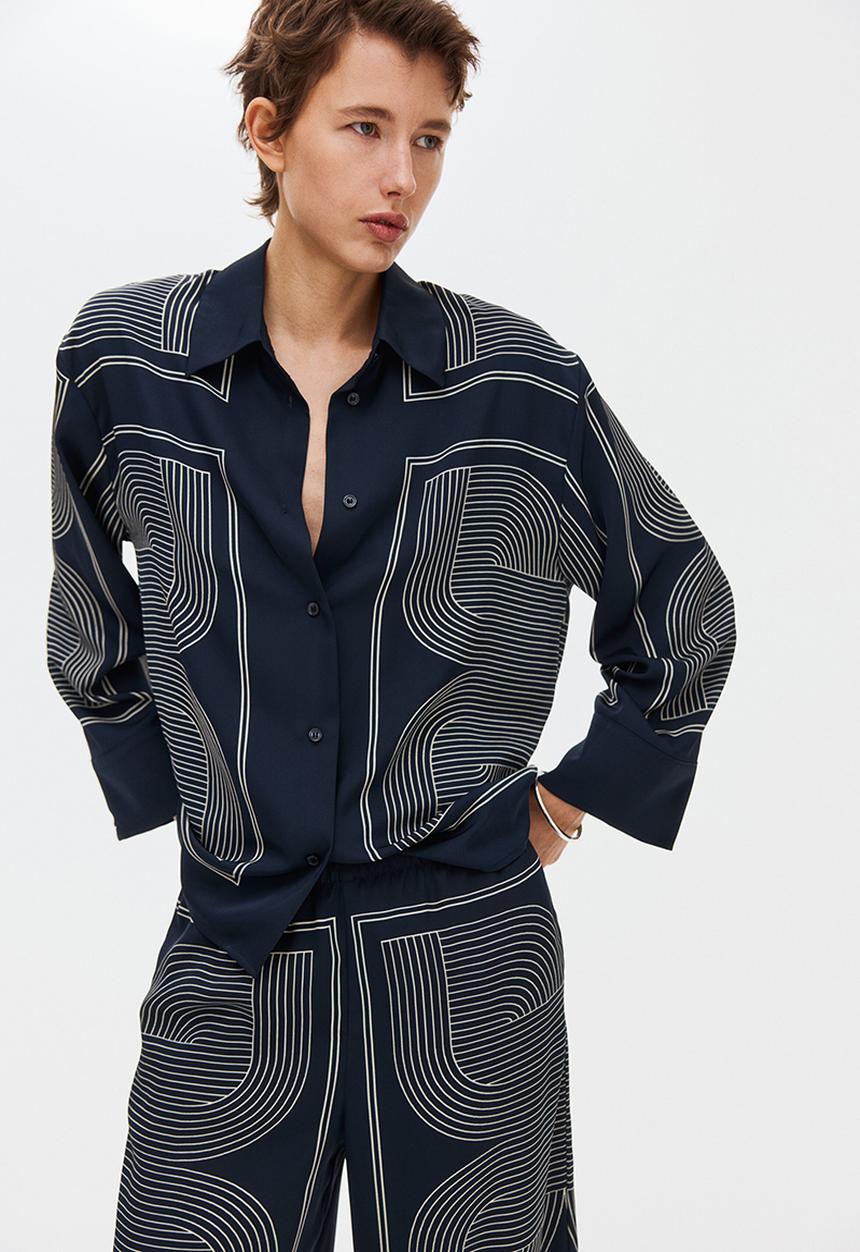 H&M - Oversized twill shirt - navy blue/patterned