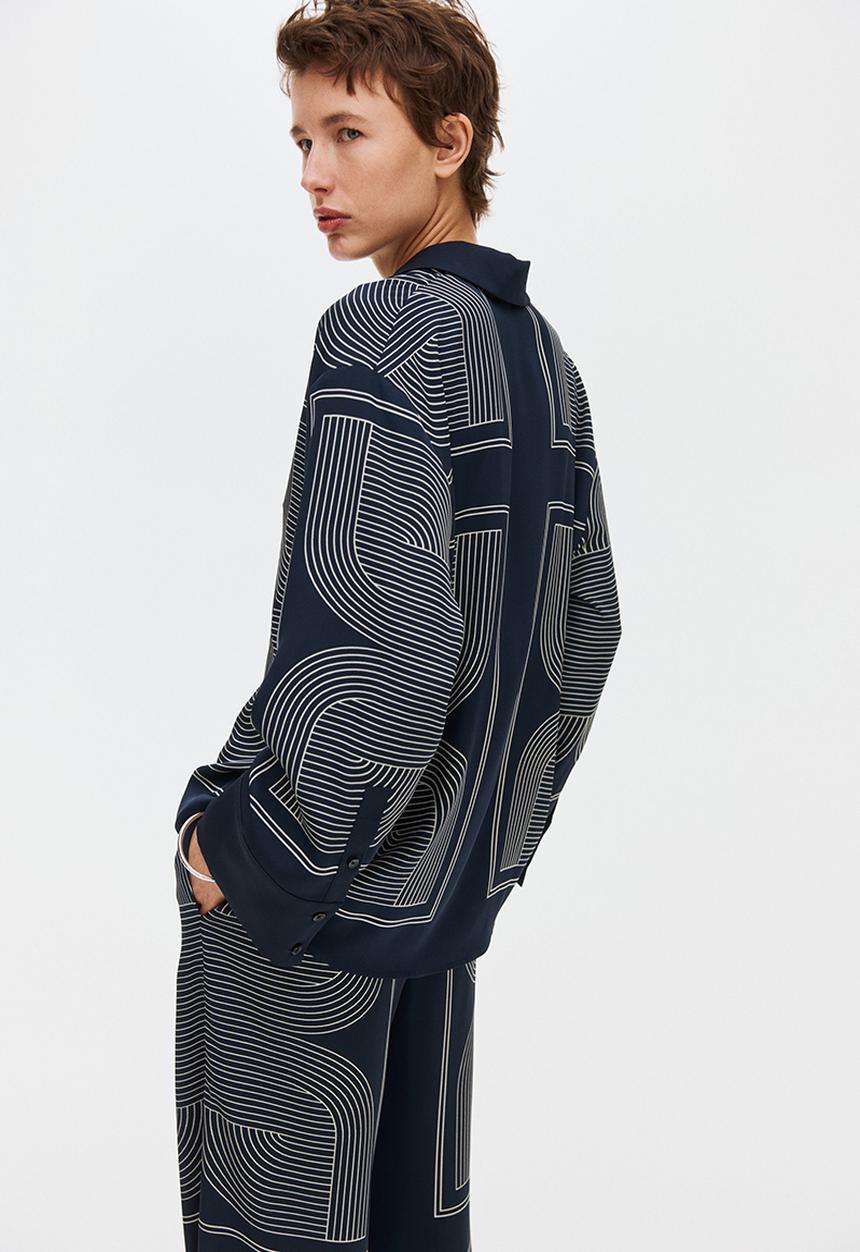 H&M - Oversized twill shirt - navy blue/patterned