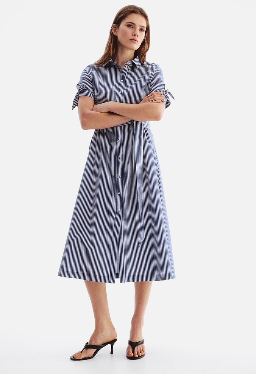 H&M - Short-sleeved shirt dress - navy blue/striped