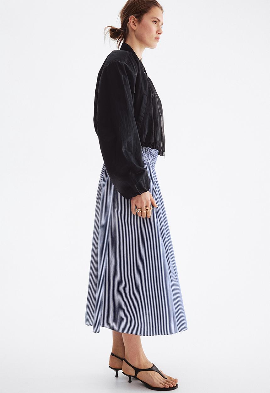 H&M - Smocked-waist skirt - navy blue/striped