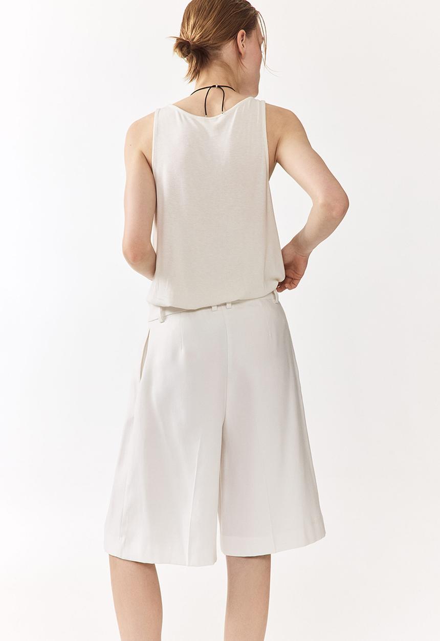 H&M - Tailored bermuda shorts - ivory