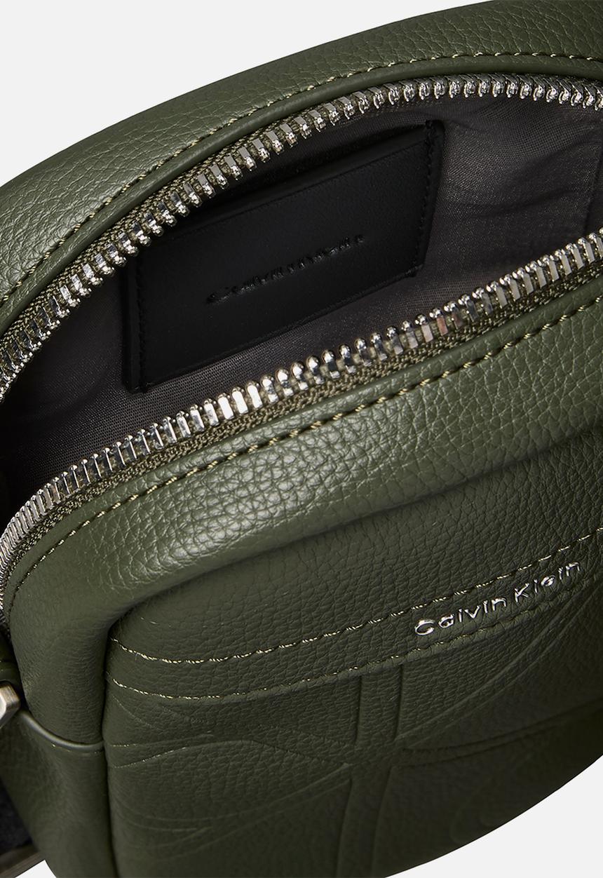 Calvin Klein - Emblem Aop Emboss Slim Reporter - Green