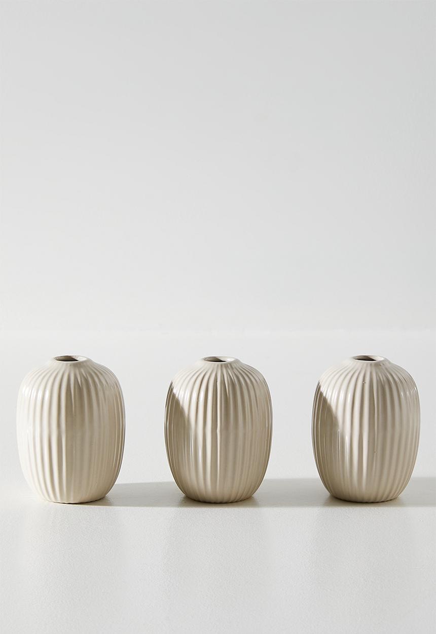H&S - Embossed porcelain vase set of 3 - Cream