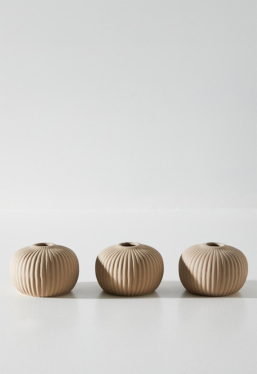 H&S - Embossed porcelain vase set of 3 - Taupe